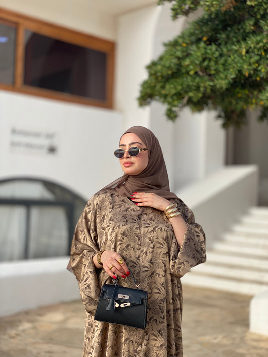 Abaya Éline